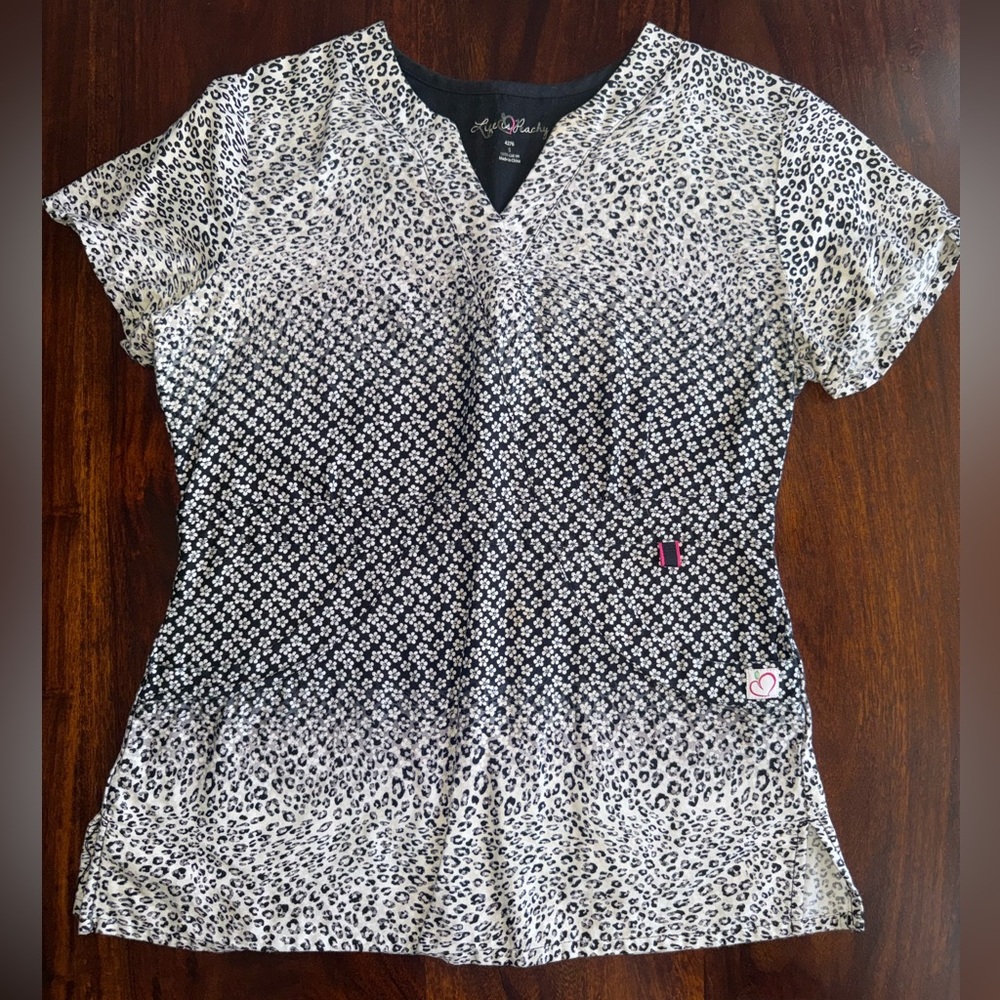 Women’s scrub top